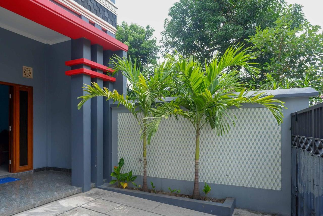 Отель Reddoorz Syariah Near Monumen Jogja Kembali Kejayan Экстерьер фото